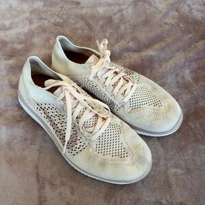 Baby Pink Nike Free Run